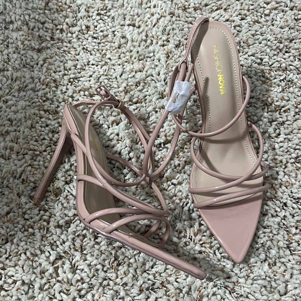 Fashion nova heels